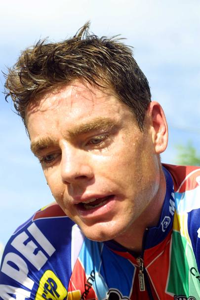 Giro d&#39;Italia 2002, crono del 7 giugno, distrutto dopo l’arrivo (PISONI-PRIM@NEXT)